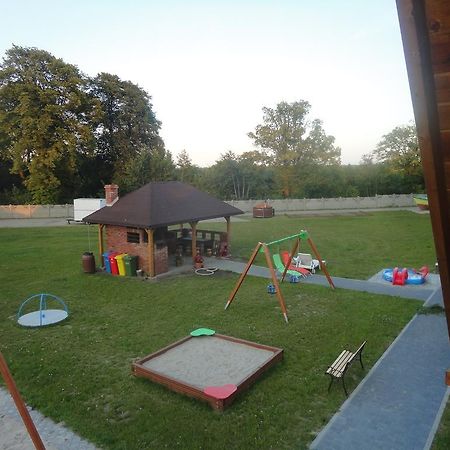 Agroturystyka Nad Morzem Hotel Ustka Ngoại thất bức ảnh