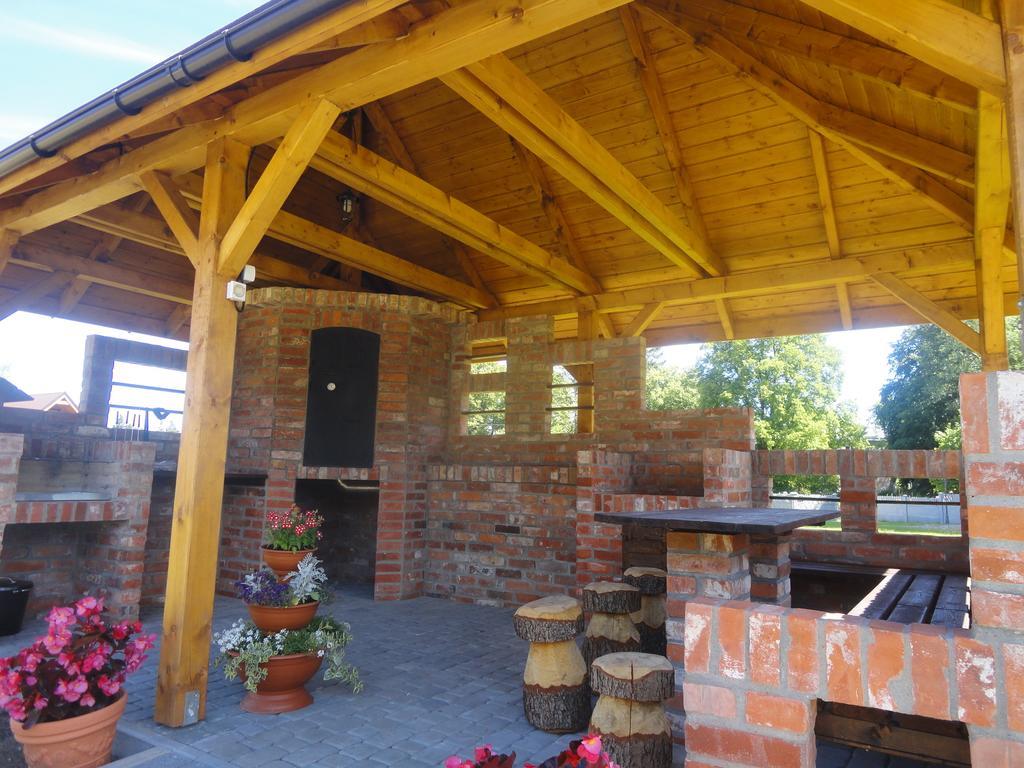 Agroturystyka Nad Morzem Hotel Ustka Ngoại thất bức ảnh